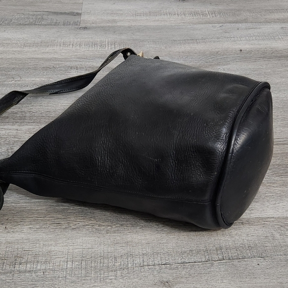 Vintage Coach Duffle Leather Bag - Picture 9 of 14